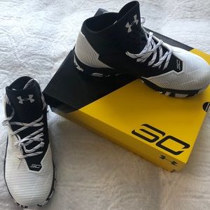Men’s Steph Curry UA Curry 2.5. Worn once!